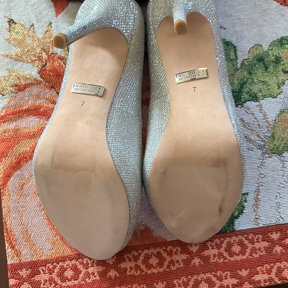 Badgley Mischa silver sparkle shoes. NNT- new no tag - Picture 4 of 4